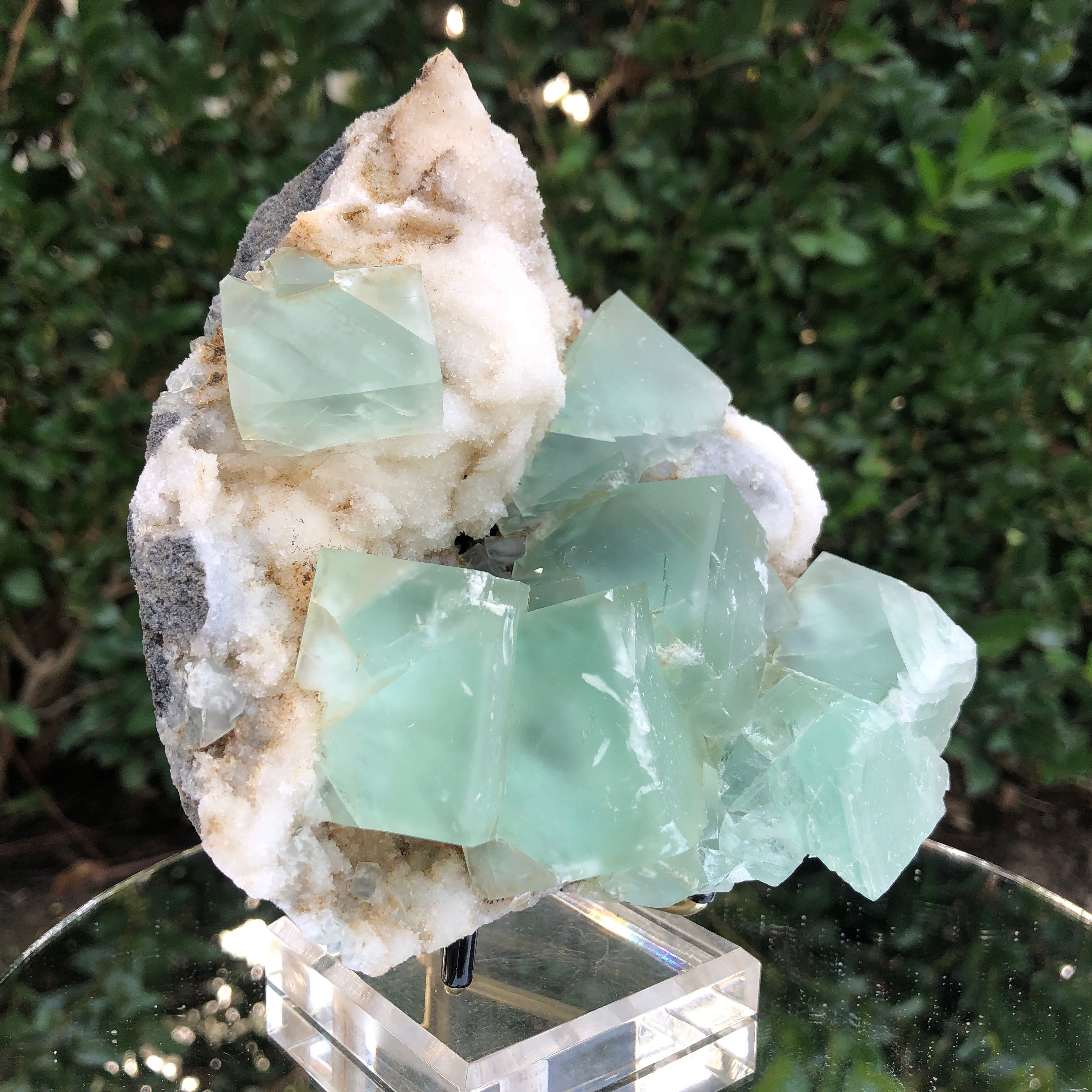 1.01kg 14x13x7cm Green Fluorite Translucent from China