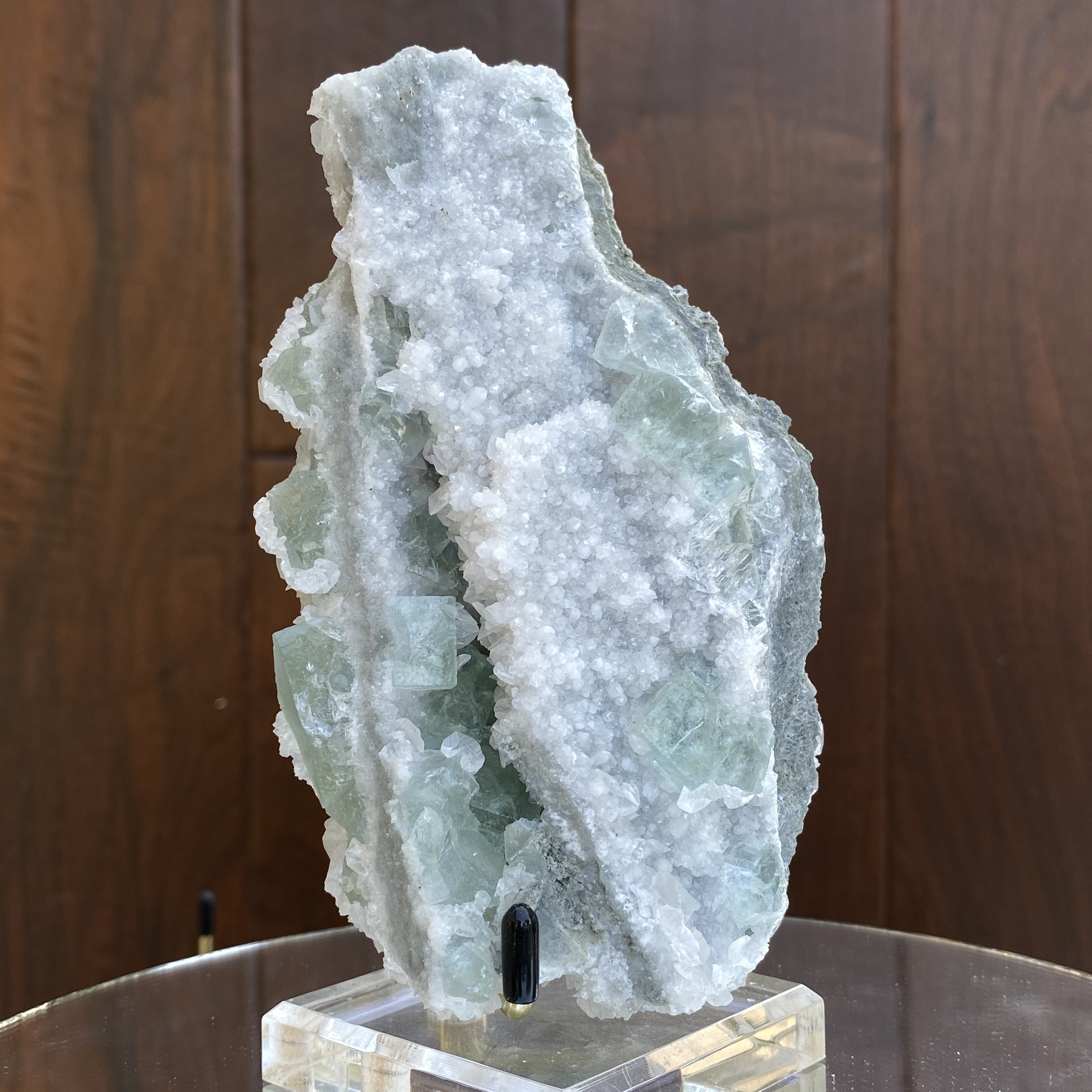 672g 15x8x7cm Green Fluorite from China - Locco Decor