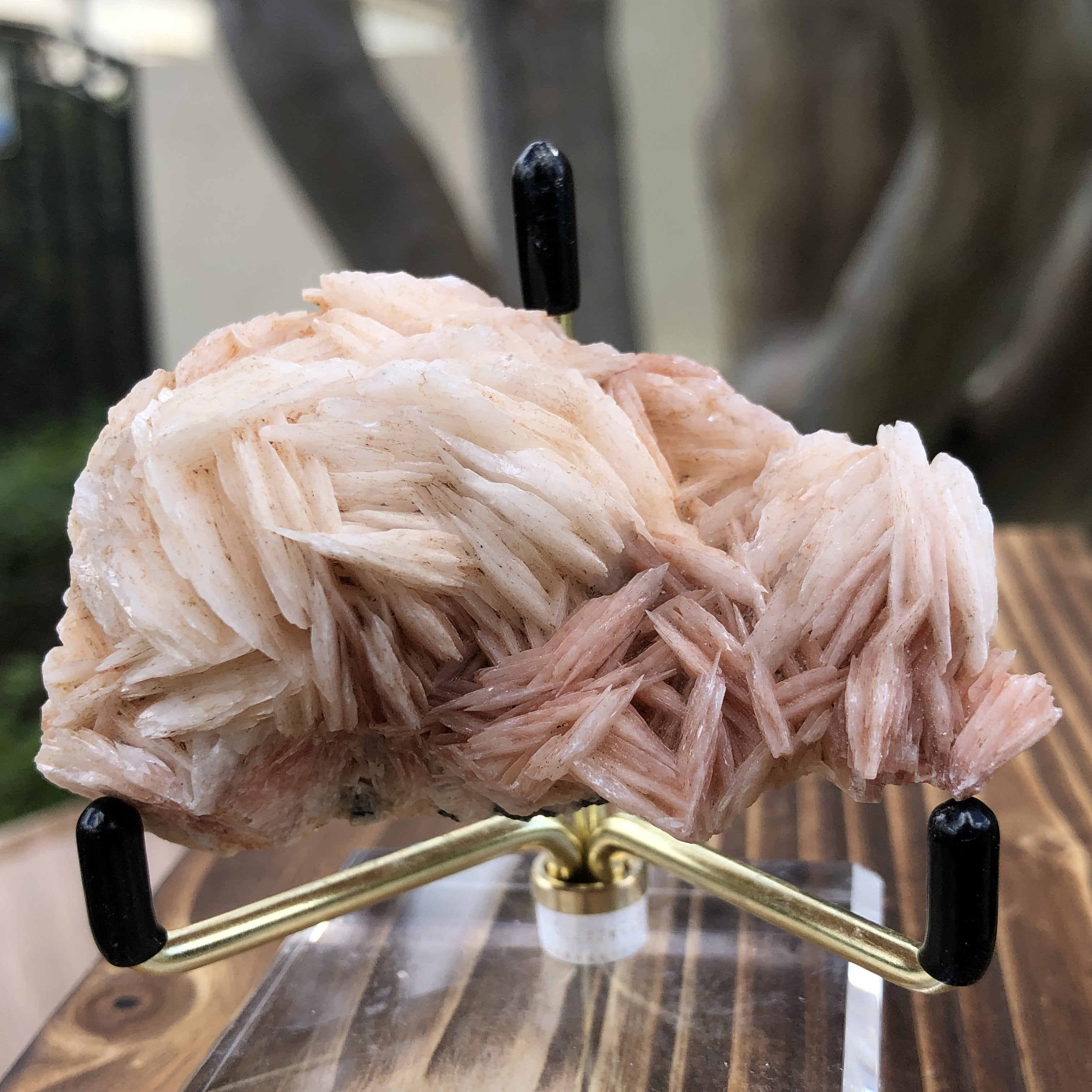 126g 1.5x1.5x3cm Pink Barite from Morocco - Locco Decor