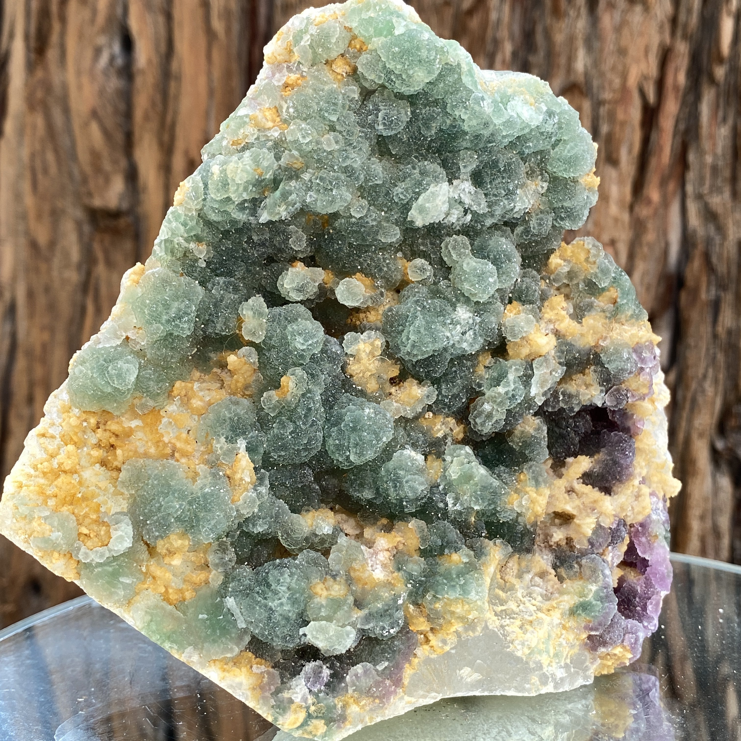 792g 12.5x12x5cm Green botryoidal Fluorite from China - Locco Decor