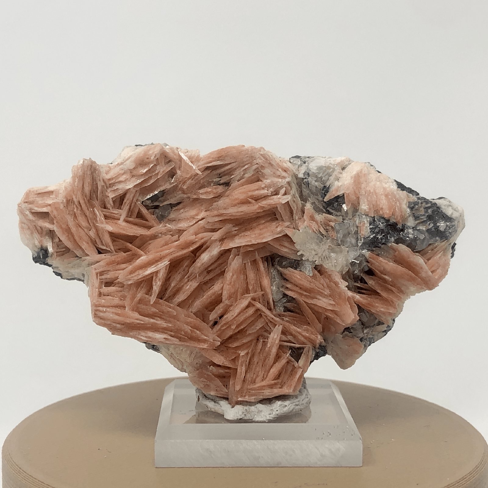 137g 8x5x3cm Pink Barite Cerussite Over Galena from Morocco - Locco Decor