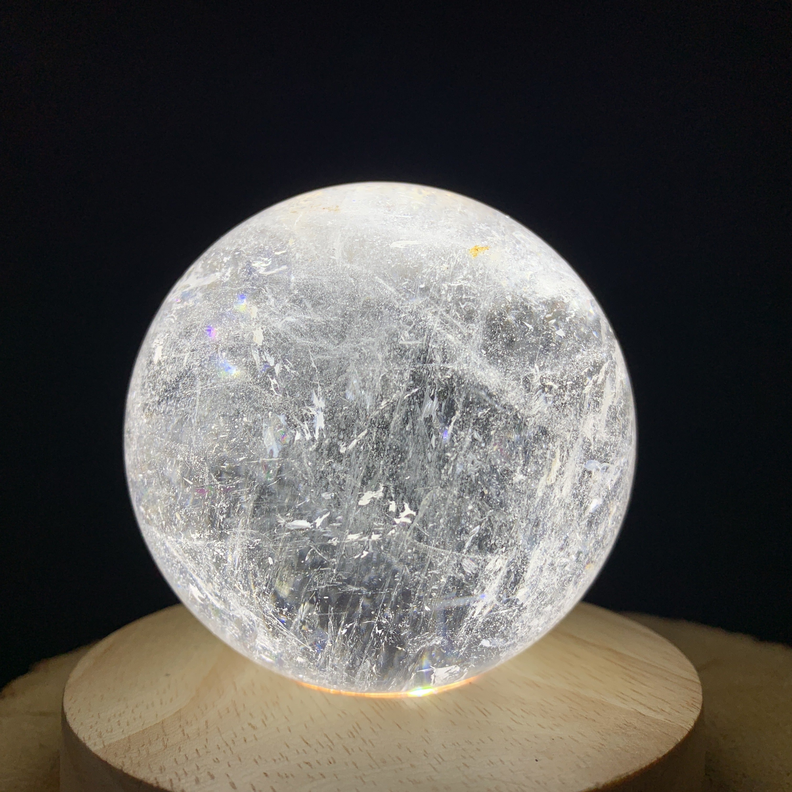 700g 8x8x8cm White Clear Quartz Sphere from China