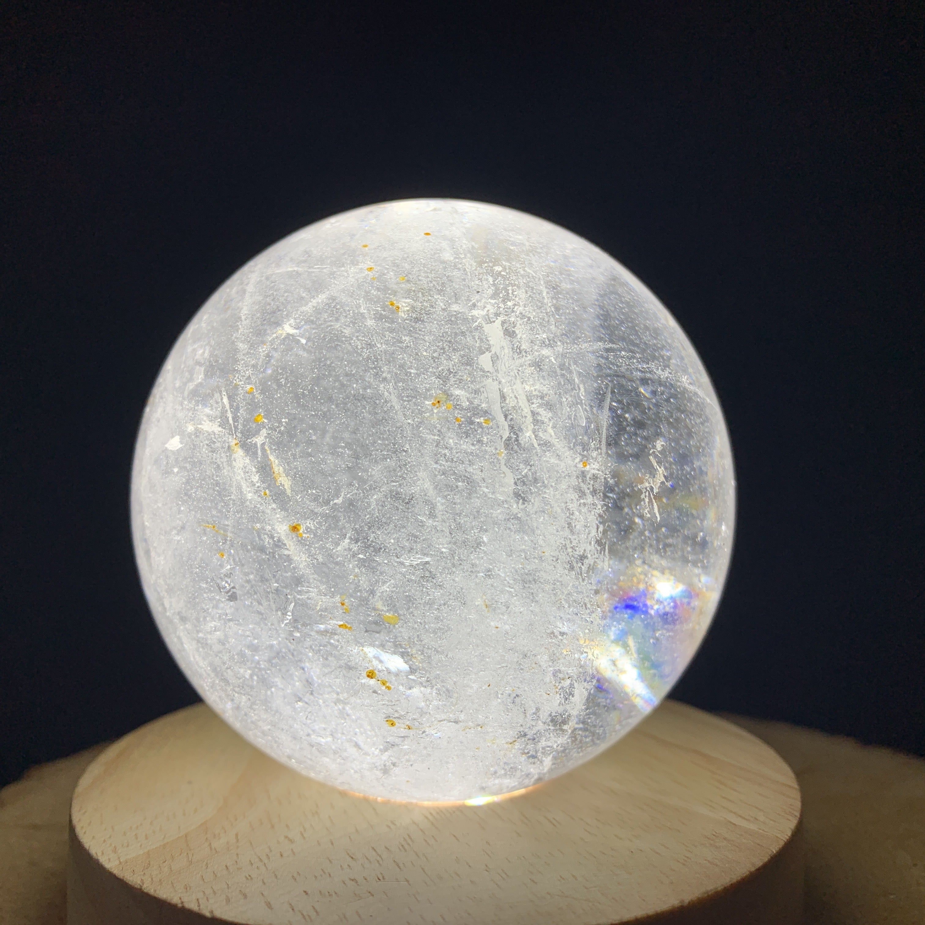 762g 8x8x8cm White Clear Quartz Sphere from China
