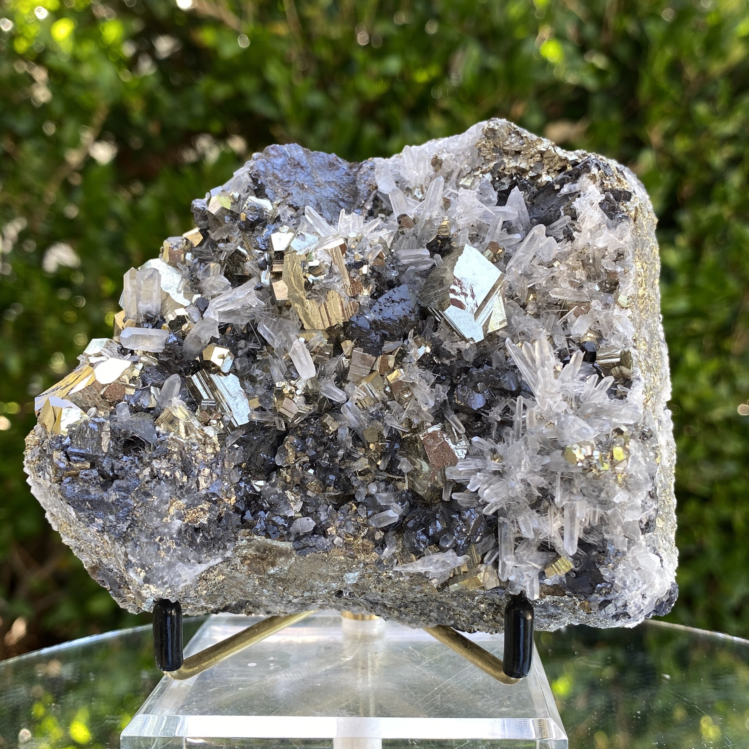 1.07kg 12x10x6cm Gold pyrite with Quartz Galena from Peru - Locco Decor
