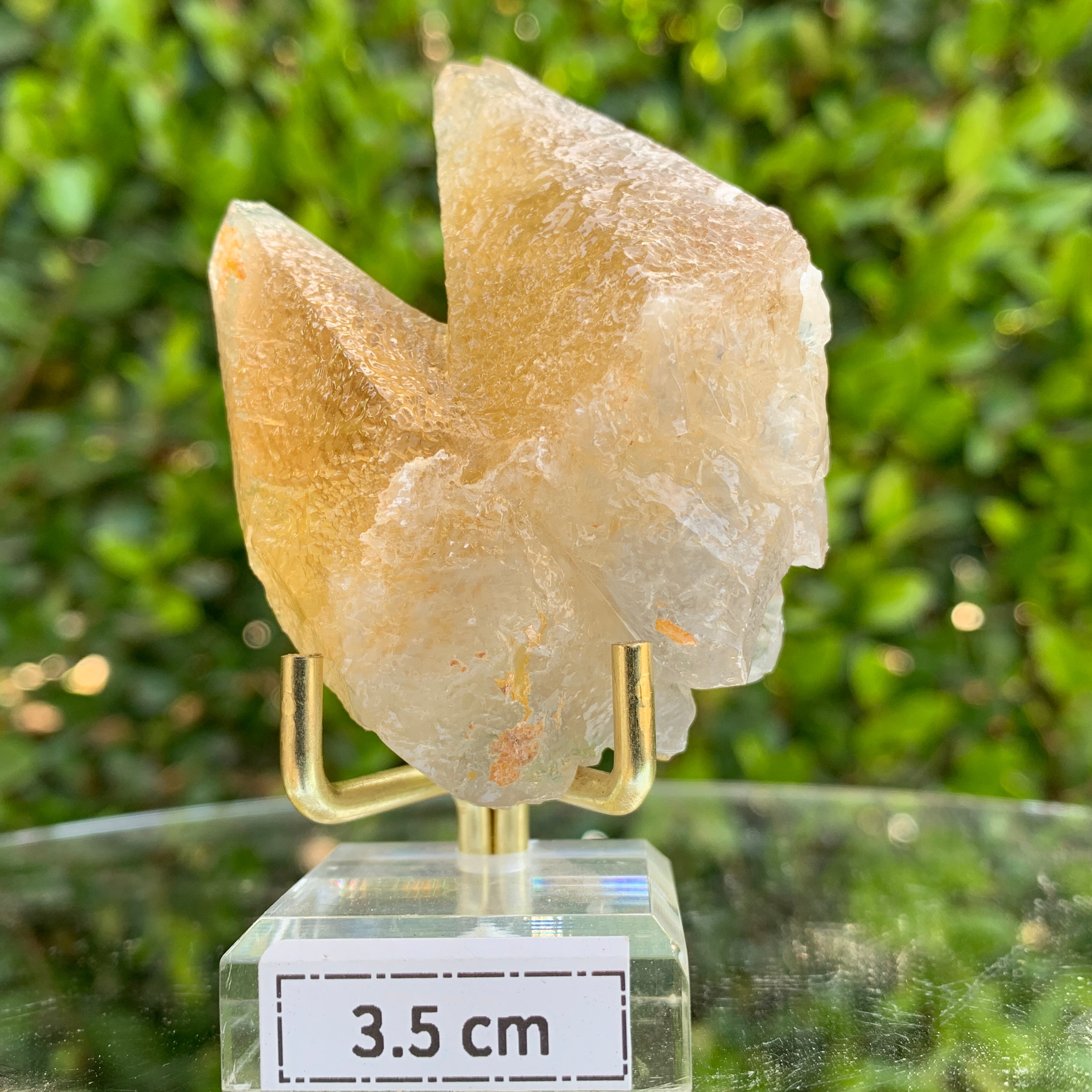 92.0g 6x5x3cm Gold Yellow Honey Calcite from China