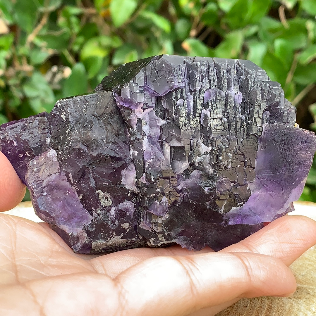 386g 11x7x5cm Purple Tanzanite Fluorite from China