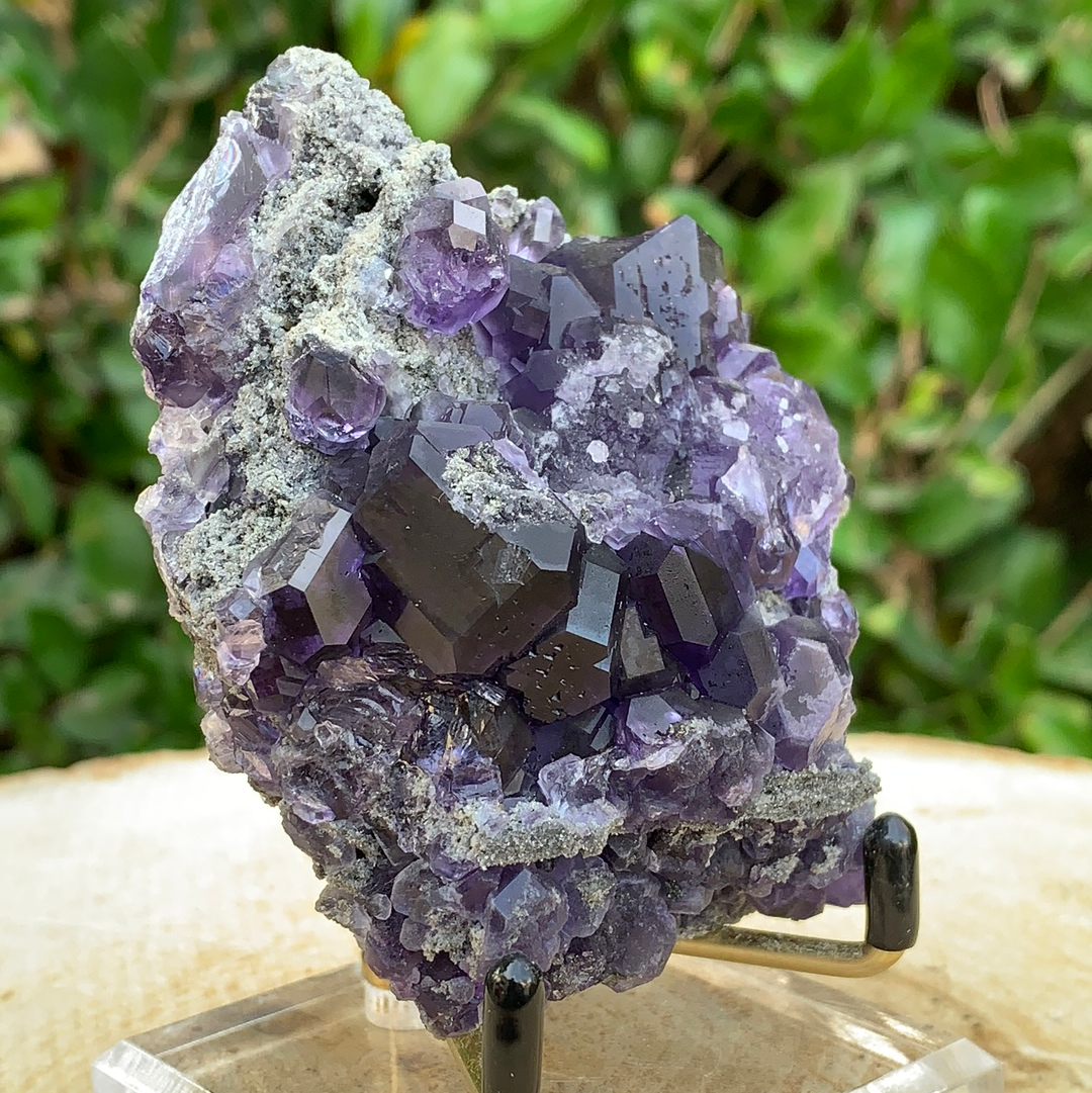 242g 9x7x4cm Purple Tanzanite Fluorite from China